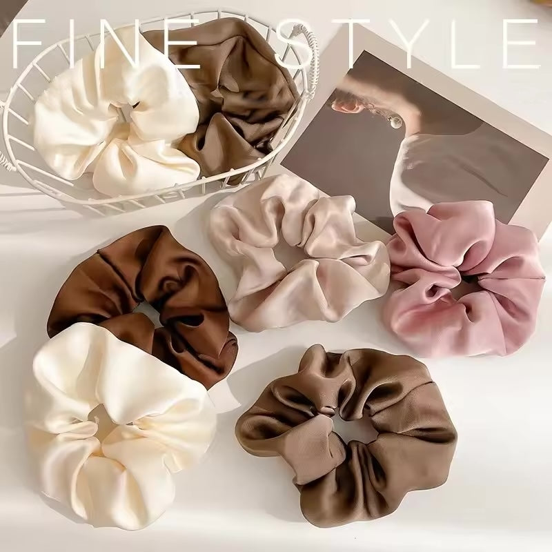 10 Scrunchies: Gomas de seda francesa para cuidar de tu cabello