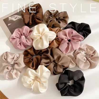 10 Scrunchies: Gomas de seda francesa para cuidar de tu cabello