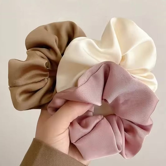 10 Scrunchies: Gomas de seda francesa para cuidar de tu cabello